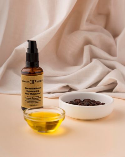 Eternal Radiance – Rejuvenating Face Moisturizer